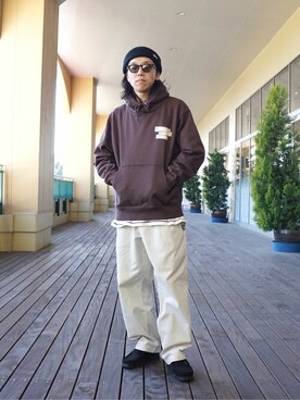 「WP（ダブリューピー）のアイテム（パーカー）」を使った、ARKnets STAFFさん（メンズ・168cm）の夏コーディネート