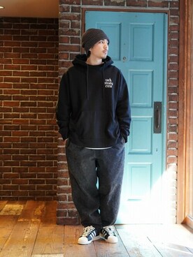 「WP（ダブリューピー）のアイテム（パーカー）」を使った、ARKnets STAFFさん（メンズ・173cm）の夏コーディネート