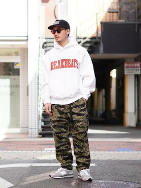 「WP（ダブリューピー）のアイテム（パーカー）」を使った、ARKnets STAFFさん（メンズ・173cm）の夏コーディネート