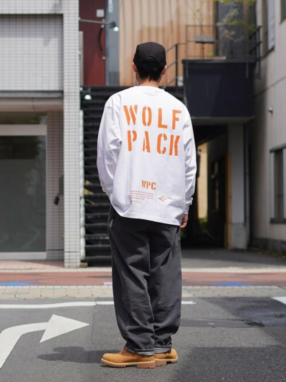 「キャップ、ストリート、ロンT、オーバーサイズ、プリントT、Timberland、WP」｜「WPのWP / ダブリューピー：WP×CAMBER WPC L/Tee：WP09-LT01[WAX]（Tシャツ/カットソー、ホワイト系）」を使った、ARKnets STAFFさん（メンズ・173cm）の夏コーディネートの1枚目の写真