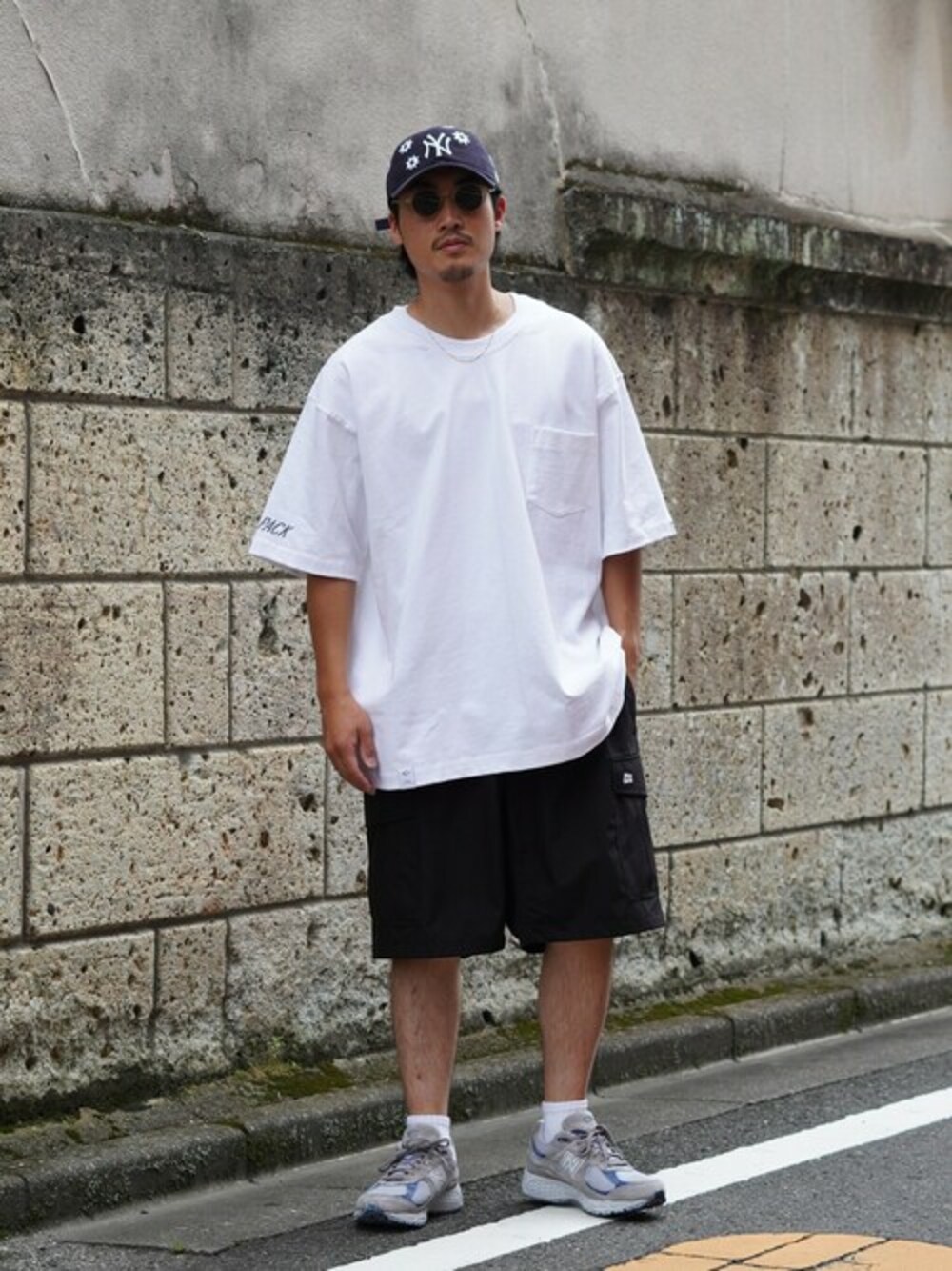 「ABU GARCIAのAbu Garcia / アブガルシア：【ONLY ARK】別注 3LAYER CARGO SHORTS：ONLYARK-0-3004[NOA]（その他パンツ、ブラック系）」を使った、ARKnets STAFFさん（メンズ・173cm）の夏コーディネートの1枚目の写真