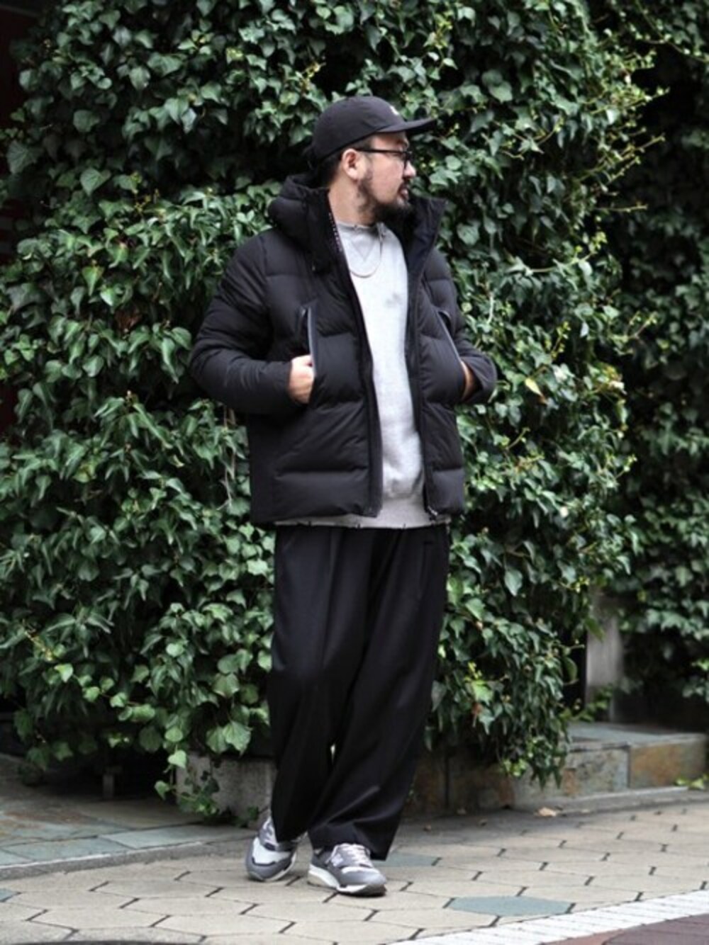 「スウェット、ダウンジャケット、キャップ、New Balance、サングラス、水沢ダウン、DESCENTE ALLTERRAIN、ABU GARCIA」｜「ABU GARCIAのAbu Garcia / アブガルシア：【ONLY ARK】別注 3LAYER 6PANNEL CAP：ONLYARK-0-7002[NOA]（キャップ、ブラック系）」を使った、ARKnets STAFFさん（メンズ・173cm）の夏コーディネートの1枚目の写真