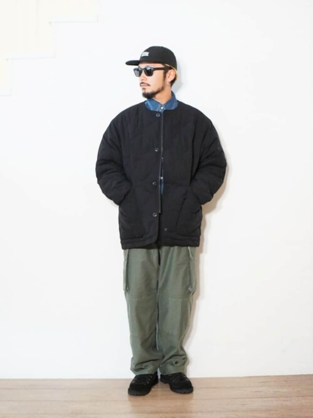 「Danner、ABU GARCIA、DAIWA PIER39、REMI RELIEF NAVY LABEL」｜「DannerのDanner / ダナー：【ONLY ARK】別注 Mountain boots：ONLYARK-0-5007[ASD]（ブーツ、ブラック系）」を使った、ARKnets STAFFさん（メンズ・178cm）の秋コーディネートの1枚目の写真