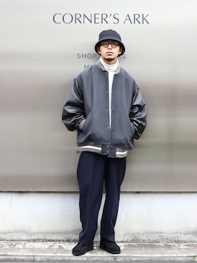 「marka（マーカ）のアイテム（スラックス）」を使った、ARKnets STAFFさん（メンズ・173cm）の秋コーディネート
