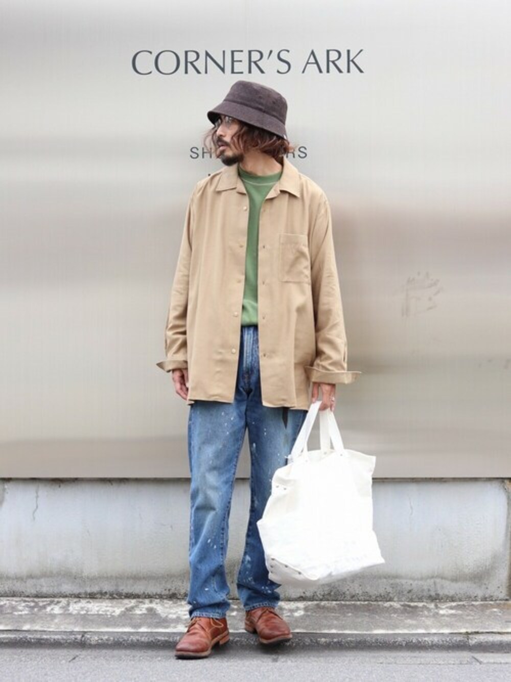 「シャツスタイル、秋コーデ、PORT BY ARK、ポートバイアーク、アークネッツ、ARKnets、Coming Soon...」｜「PORT BY ARKのPORT BY ARK / ポートバイアーク：Standard Shirt：PO12-SH001[COR]（シャツ/ブラウス、ベージュ系）」を使った、ARKnets STAFFさん（メンズ・175cm）の秋コーディネートの1枚目の写真