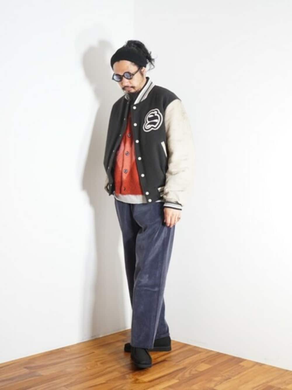 「カーディガン、gold、コーデュロイパンツ、レザーシューズ、COMESANDGOES、sugarhill、DAIRIKU、JULIUS TART OPTICAL、Padmore&Barnes、Adawat’n Tuareg」｜「Padmore&BarnesのPadmore&Barnes / パドモア&バーンズ：【ONLY ARK】別注 P404 ORIGINAL MID - WP：ONLYARK-0-5012[COR]（その他シューズ、ブラック系）」を使った、ARKnets STAFFさん（メンズ・183cm）の秋コーディネートの1枚目の写真
