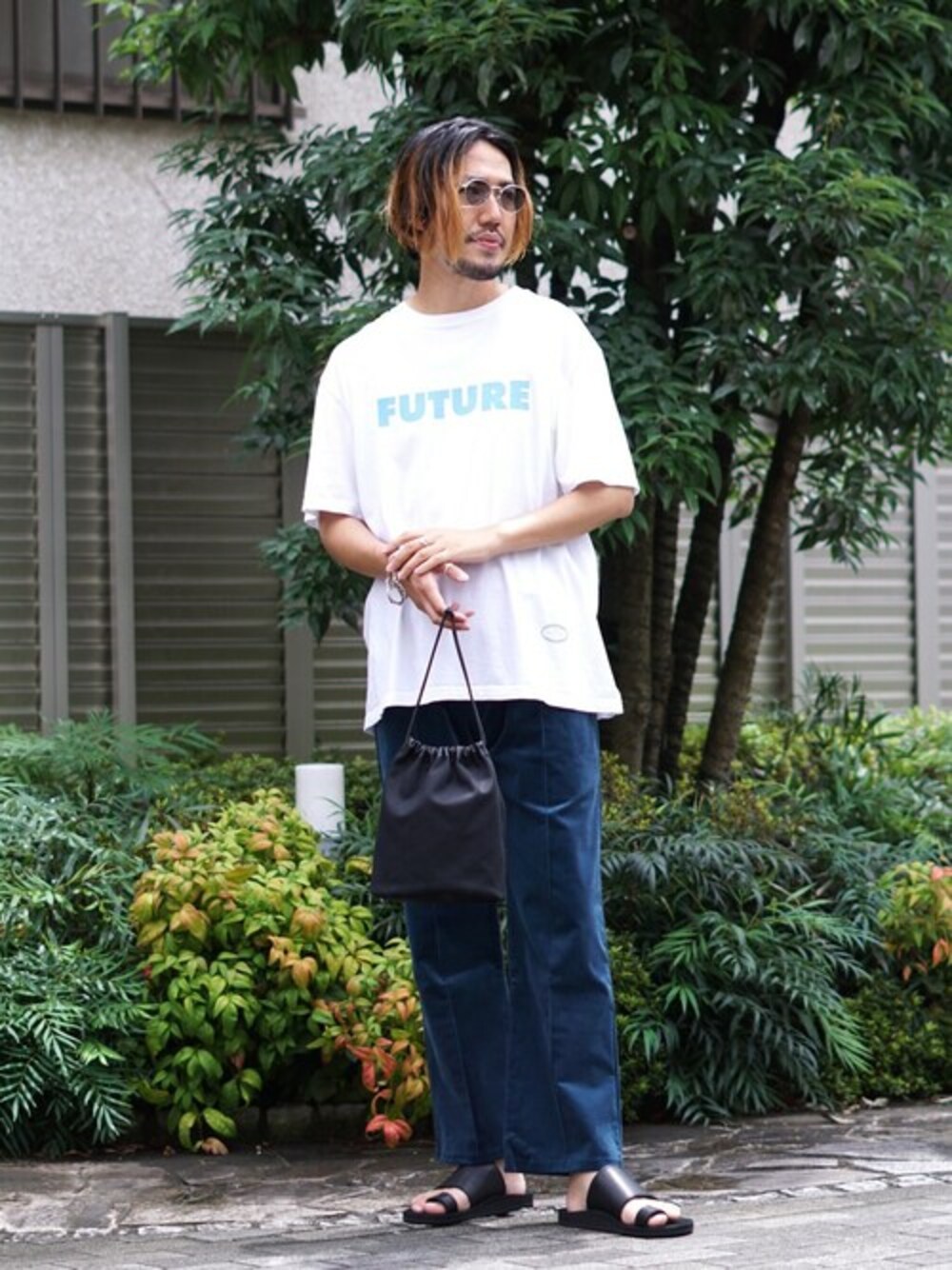 「The Sandalman、tangtang、TAKAHIROMIYASHITATheSoloIst.、BALLAST ARK、NOCHINO OPTICAL」｜「BALLAST ARKのBALLAST ARK / バラストアーク：FLARE EASY PANTS：BA08-P001[AST]（スラックス、ブルー系）」を使った、ARKnets STAFFさん（メンズ・178cm）の夏コーディネートの1枚目の写真