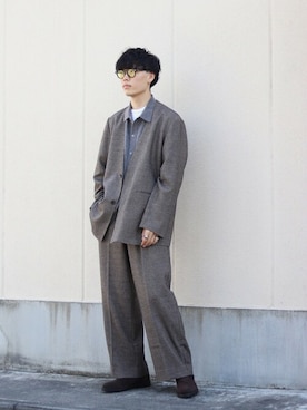 「アイテム（ノーカラージャケット、ベージュ系）」を使った、ARKnets STAFFさん（メンズ・176cm）の秋コーディネート