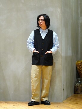 「ポートバイアーク」｜「アイテム（スラックス）」を使った、ARKnets STAFFさん（メンズ・169cm）の春コーディネート