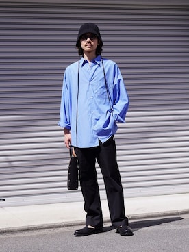 「ポートバイアーク」｜「アイテム（スラックス）」を使った、ARKnets STAFFさん（メンズ・173cm）の春コーディネート