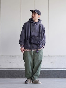 「プルオーバーパーカー」｜ARKnets STAFFさん（メンズ・166cm）の春コーディネート