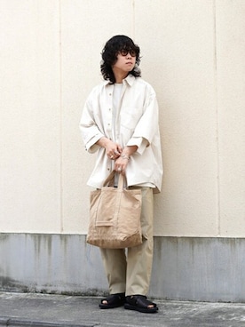 「ポートバイアーク」｜「アイテム（スラックス）」を使った、ARKnets STAFFさん（メンズ・169cm）の夏コーディネート