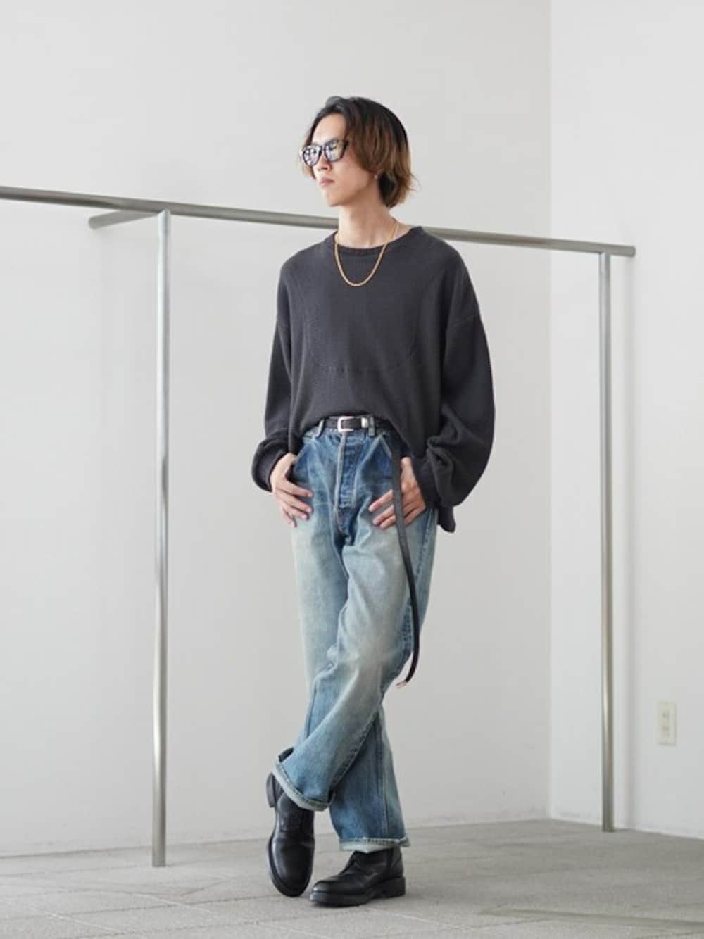 「デニム、休日スタイル、お出かけコーデ、きれいめカジュアル、シンプルコーデ、marka、マーカ」｜「markaのmarka / マーカ：RELAX STRAIGHT FIT JEANS - used washed -：M24C-07PT02C[COR]（デニムパンツ、ブルー系）」を使った、ARKnets STAFFさん（メンズ・177cm）の夏コーディネートの1枚目の写真