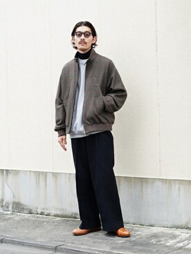 「ポートバイアーク」｜「アイテム（スラックス）」を使った、ARKnets STAFFさん（メンズ・173cm）の秋コーディネート