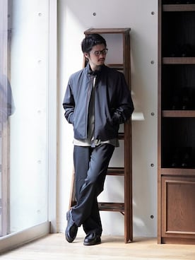 「ポートバイアーク」｜「アイテム（スラックス）」を使った、ARKnets STAFFさん（メンズ・175cm）の秋コーディネート