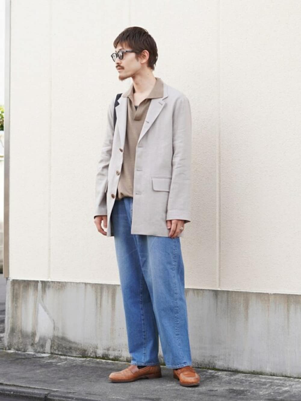 「ベージュ、PORT BY ARK、ポートバイアーク」｜「PORT BY ARKのPORT BY ARK / ポートバイアーク：Linen Wool Gabardine Jacket：PO17-J001[COR]（テーラードジャケット、ベージュ系）」を使った、ARKnets STAFFさん（メンズ・173cm）の春コーディネートの1枚目の写真