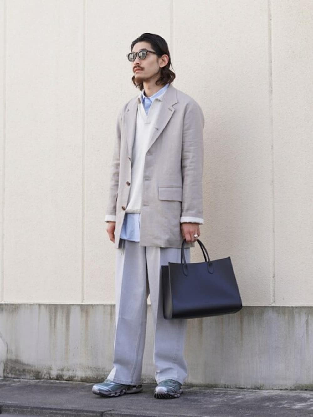 「ベージュ、PORT BY ARK、ポートバイアーク」｜「PORT BY ARKのPORT BY ARK / ポートバイアーク：Linen Wool Gabardine Jacket：PO17-J001[COR]（テーラードジャケット、ベージュ系）」を使った、ARKnets STAFFさん（メンズ・173cm）の春コーディネートの1枚目の写真