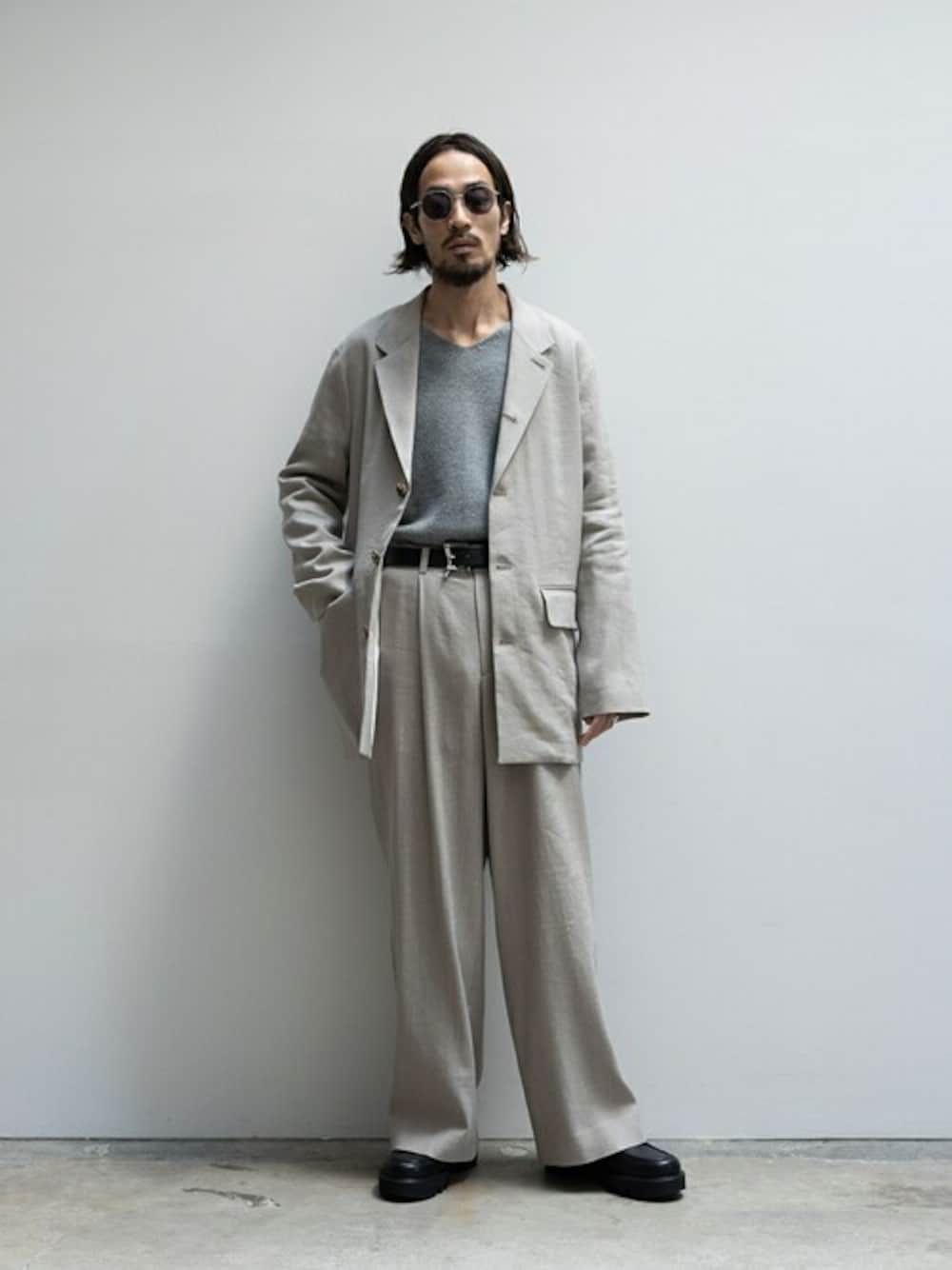 「ベージュ、PORT BY ARK、ポートバイアーク」｜「PORT BY ARKのPORT BY ARK / ポートバイアーク：Linen Wool Gabardine Jacket：PO17-J001[COR]（テーラードジャケット、ベージュ系）」を使った、ARKnets STAFFさん（メンズ・175cm）の春コーディネートの1枚目の写真