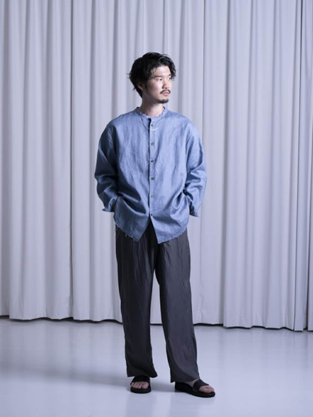 「PORT BY ARK、ポートバイアーク」｜「PORT BY ARKのPORT BY ARK / ポートバイアーク：Crew Neck Shirt：PO17-SH001[COR]（シャツ/ブラウス、ブルー系）」を使った、ARKnets STAFFさん（メンズ・175cm）の夏コーディネートの1枚目の写真