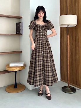 「MAJESTIC LEGON（マジェスティックレゴン）のレディギャザーストラップパンプス（パンプス、ブラウン系）」を使った、hisaneさん（メンズ・165cm）の秋コーディネート