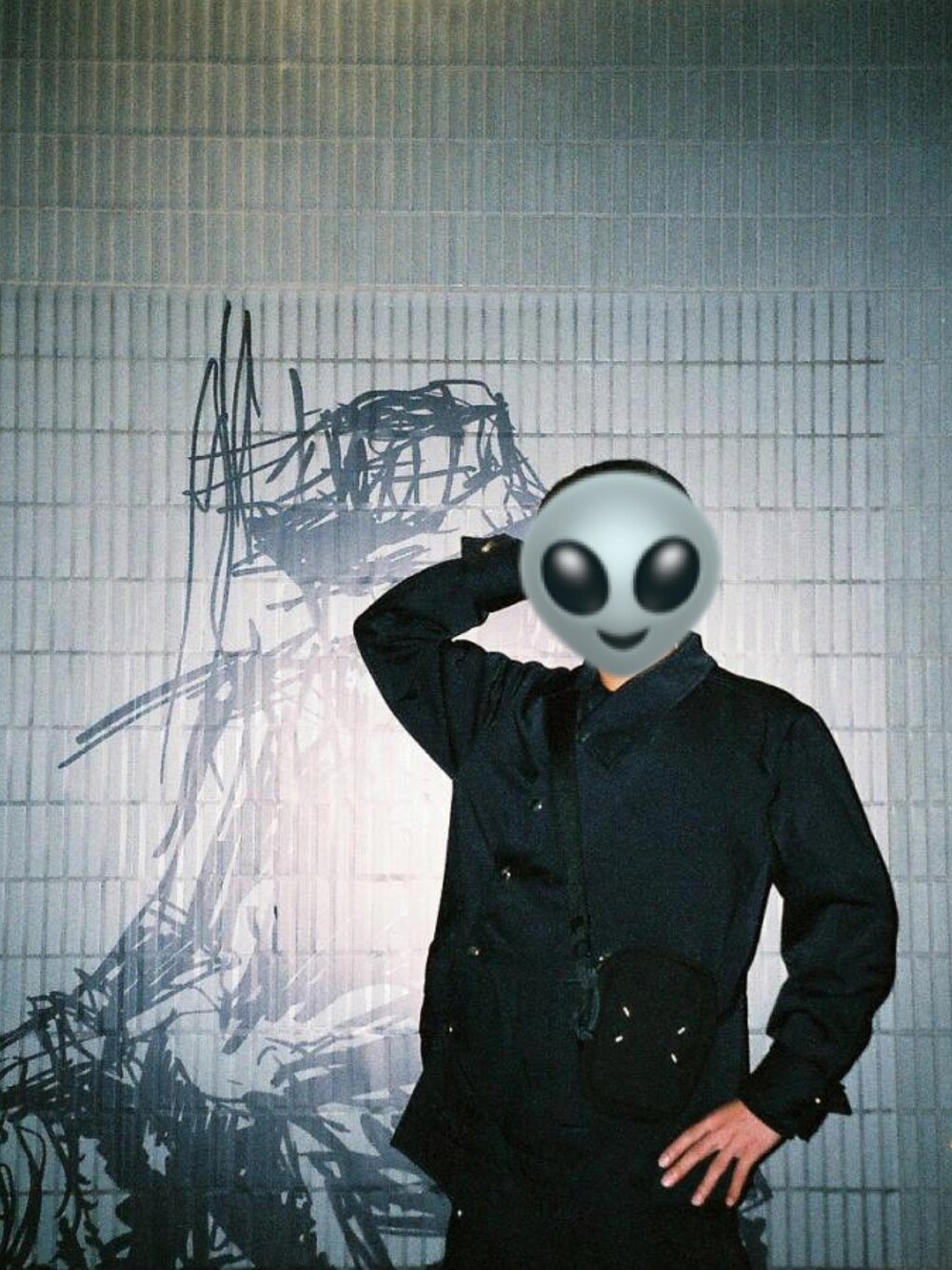 「いつかのコーデ、ブラック」｜「COMME des GARCONSのアイテム（テーラードジャケット、ブラック系）」を使った、カネタロウさん（メンズ・162cm）の夏コーディネートの1枚目の写真
