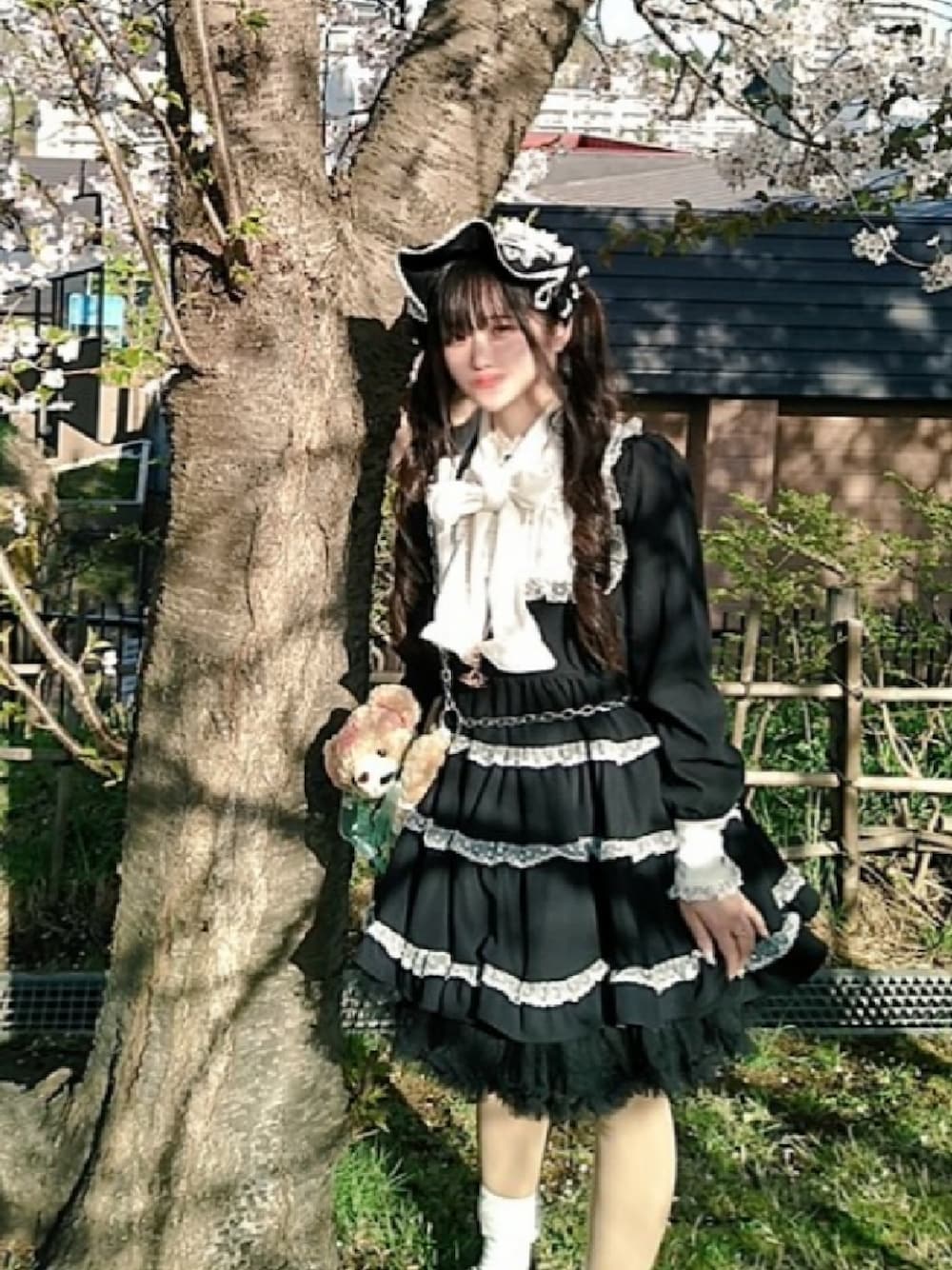 「ロリータ、ロリィタ、ロリータファッション、モノトーン、ボンネット、ヘッドドレス、サブカル、縦ロール、ツインテール、パニエ」｜「DearMyLoveのアイテム（ワンピース、ブラック系）」を使った、ねむりさん（レディース・155cm）の夏コーディネートの1枚目の写真
