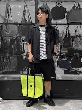 「LAKOLE（ラコレ）のメッシュBIGトートバッグ / 284113（トートバッグ、イエロー系）」を使った、Mikiyaさん（メンズ・168cm）の春コーディネート