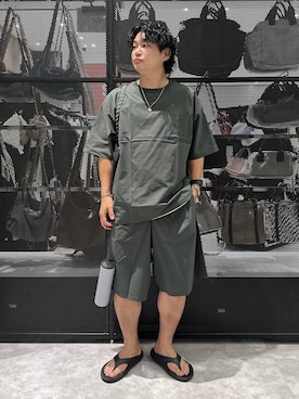 「OOFOS（ウーフォス）の【OOFOS(ウーフォス)】OOriginal（サンダル、ブラック系）」を使った、Mikiyaさん（メンズ・168cm）の夏コーディネート