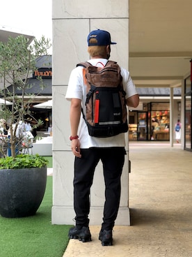 「AVIREX（アヴィレックス）の【直営店限定】エアフォース ベースキャップ/AIR FORCE BACES CAP（キャップ）」を使った、wasabiさん（メンズ・168cm）の夏コーディネート