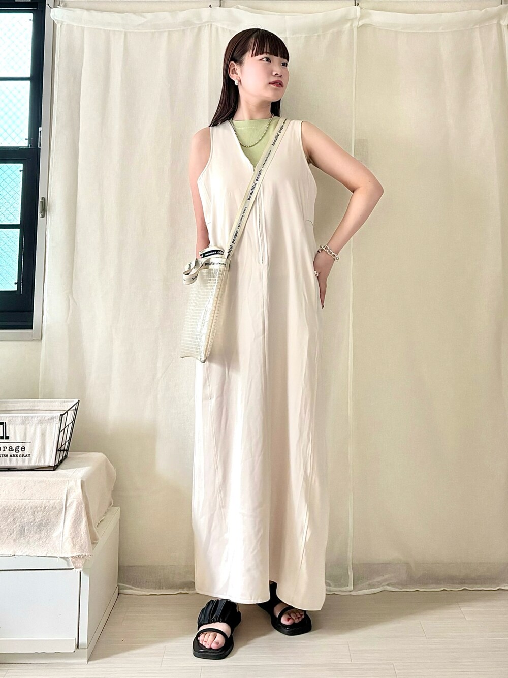 Aunt Marie's（アントマリーズ）の「Vネックジップジャンスカ