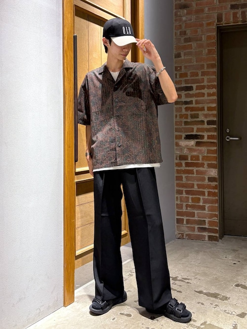 サイドジップスリット/オーバーサイズプチ刺繍ポンチTシャツ