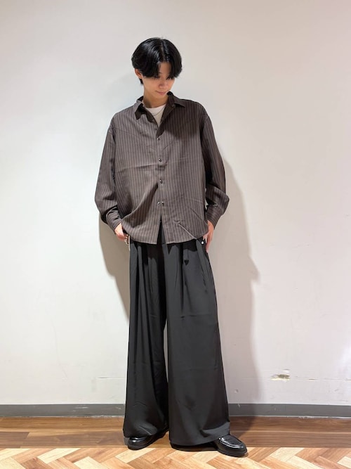 「RAGEBLUE(レイジブルー)の【LUXURY+EASY】<イージーケア> CHARM DETAIL PLEATED WIDE SLACKS/ラグイージーチャーム付きタックワイドスラックス【セットアップ対応】(スラックス)」を使った、りょーやさん(メンズ・180cm)の夏コーディネート