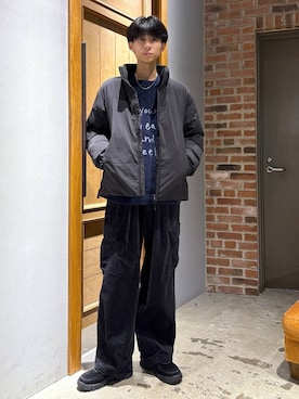 「アイテム（カーゴパンツ）」を使った、りょーやさん（メンズ・180cm・20代）の冬コーディネート