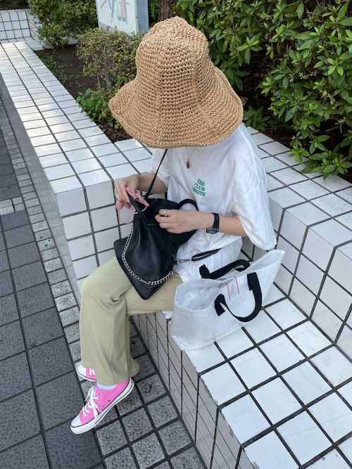 【美品】LAURA DI MAGGIO サークルハンドルショルダーバッグ LAURA DI MAGGIO)サークルハンドルショルダーバッグ（ショルダー