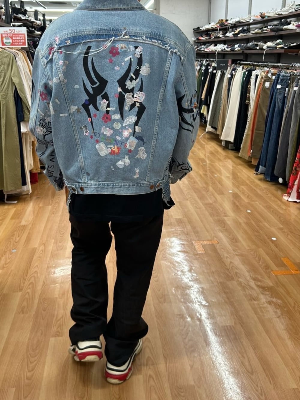 ソラッチョレ様 vetements Levi's コラボデニム ジャケット ソラッチョレ♪｜VETEMENTSのデニムジャケットを使った