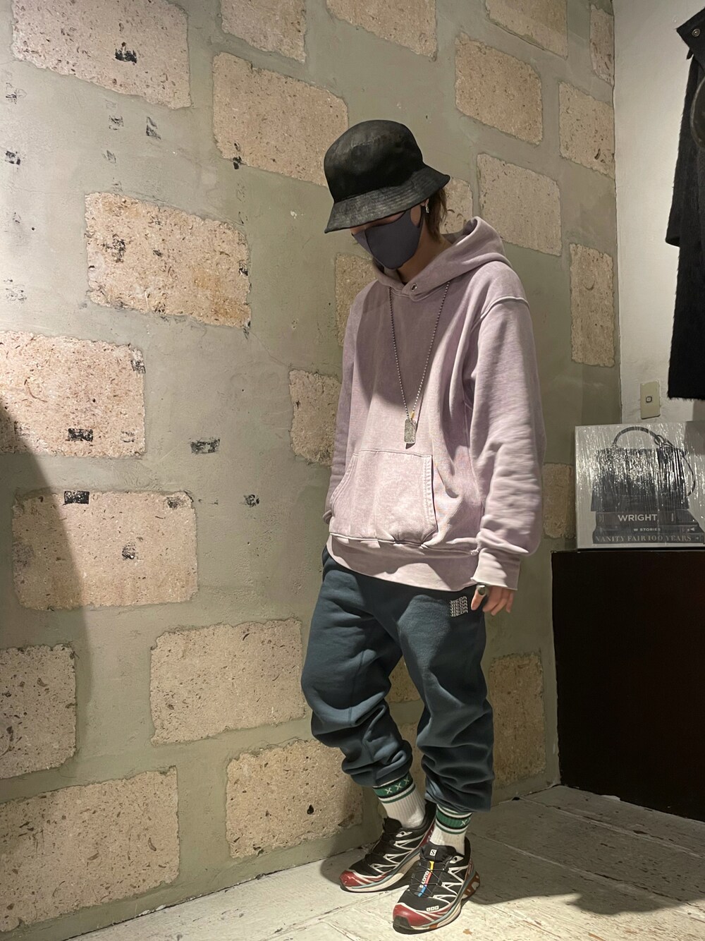 「B2nd、ビーセカンド、ストリート、秋冬コーデ、jieda、スウェット、今日のコーデ、カジュアルコーデ、グリーン、ソックス」｜「JiedaのJieda(ジエダ) 別注SWEAT PANTS/Jieda別注スウェットパンツ（スウェットパンツ、グリーン系）」を使った、yuto。さん（メンズ・169cm）の冬コーディネートの1枚目の写真