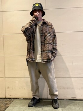 「WHITELAND（ホワイトランド）のアイテム（Tシャツ/カットソー）」を使った、Y.Mさん（メンズ・175cm）の秋コーディネート