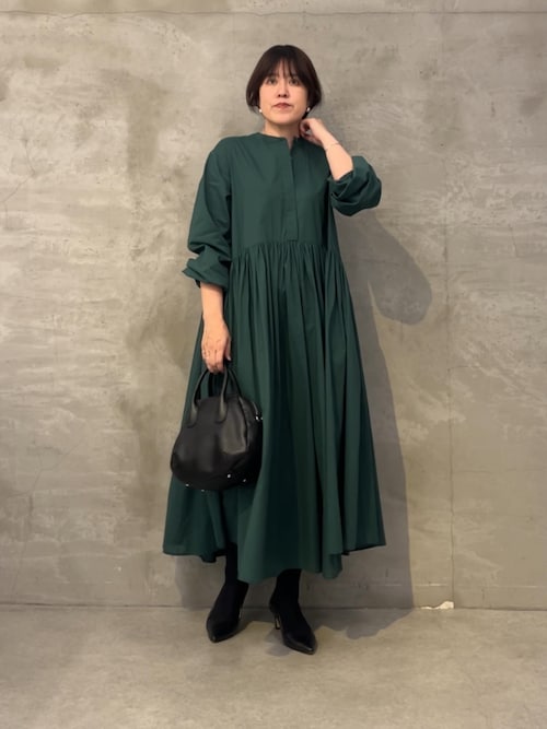 再値下げ(半額以下)✨新品バーバリー ワンピース レディース 小花柄オープンショルダーシャーリングワンピース