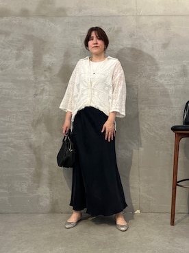 「BEARDSLEY（ビアズリー）のバックテールスカート（スカート、ブラック系）」を使った、sudohさん（レディース・160cm）の春コーディネート