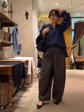 「BEARDSLEY（ビアズリー）のグラスケース付きショルダーバッグ（ショルダーバッグ、ブラック系）」を使った、sudohさん（レディース・160cm）の春コーディネート