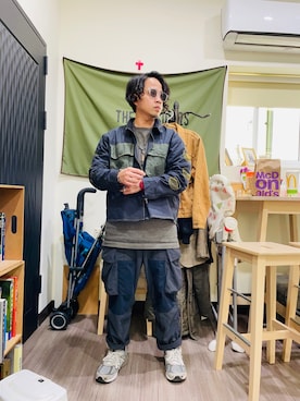 「GOOPiMADE」｜「アイテム（スウェット）」を使った、Ú-Sêng Tânさん（メンズ・167cm）の春コーディネート