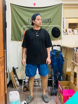 「amber（アンバー）のアイテム」を使った、Ú-Sêng Tânさん（メンズ・167cm）の秋コーディネート