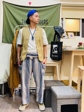 「SYNDRO（シンドロ）のアイテム（トップス）」を使った、Ú-Sêng Tânさん（メンズ・167cm）の秋コーディネート