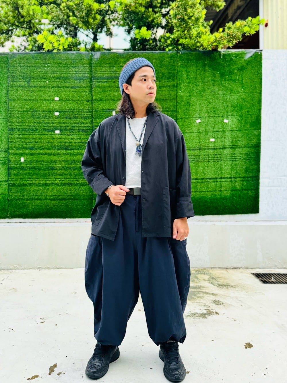 「ootdtw、MUJI、oqLiq、GOOPiMADE、NIKE、dadshoes」｜「waitingforのアイテム（ハット、ブルー系）」を使った、Ú-Sêng Tânさん（メンズ・167cm）の夏コーディネートの1枚目の写真