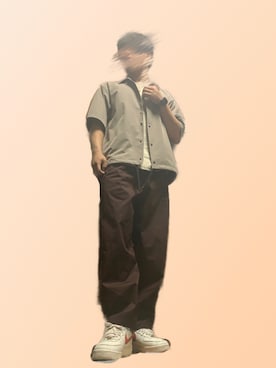 「NIKE（ナイキ）のアイテム（スニーカー、オレンジ系）」を使った、メガネさん（メンズ・171cm）の春コーディネート