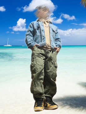 「POLO JEANS COMPANY（ポロジーンズカンパニー）のアイテム（カーゴパンツ、グリーン系）」を使った、メガネさん（メンズ・171cm）の春コーディネート