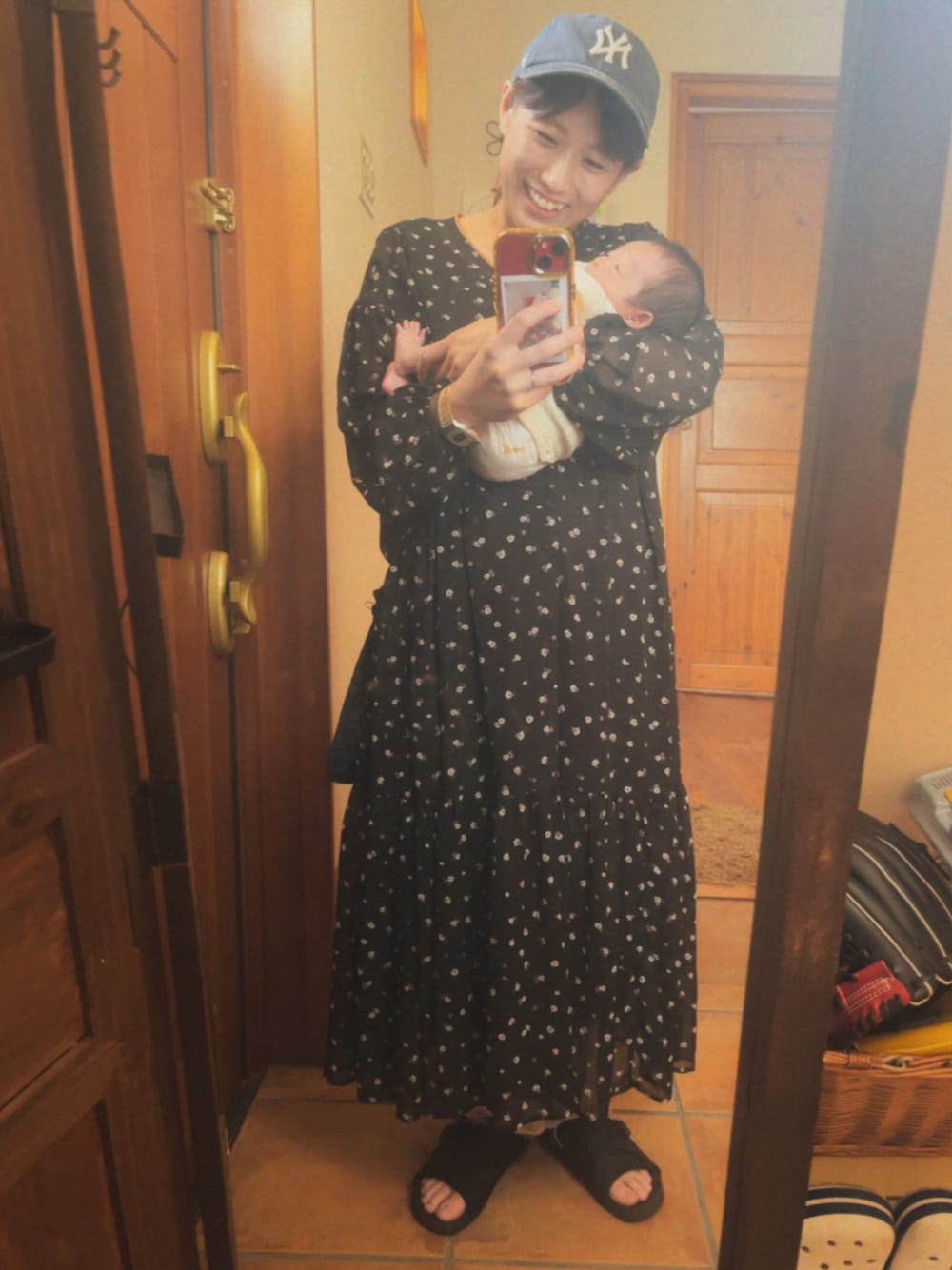 「AMERICAN HOLICのアイテム（ワンピース/ドレス、ブラック系）」を使った、こがさん（レディース・152cm）の春コーディネートの1枚目の写真
