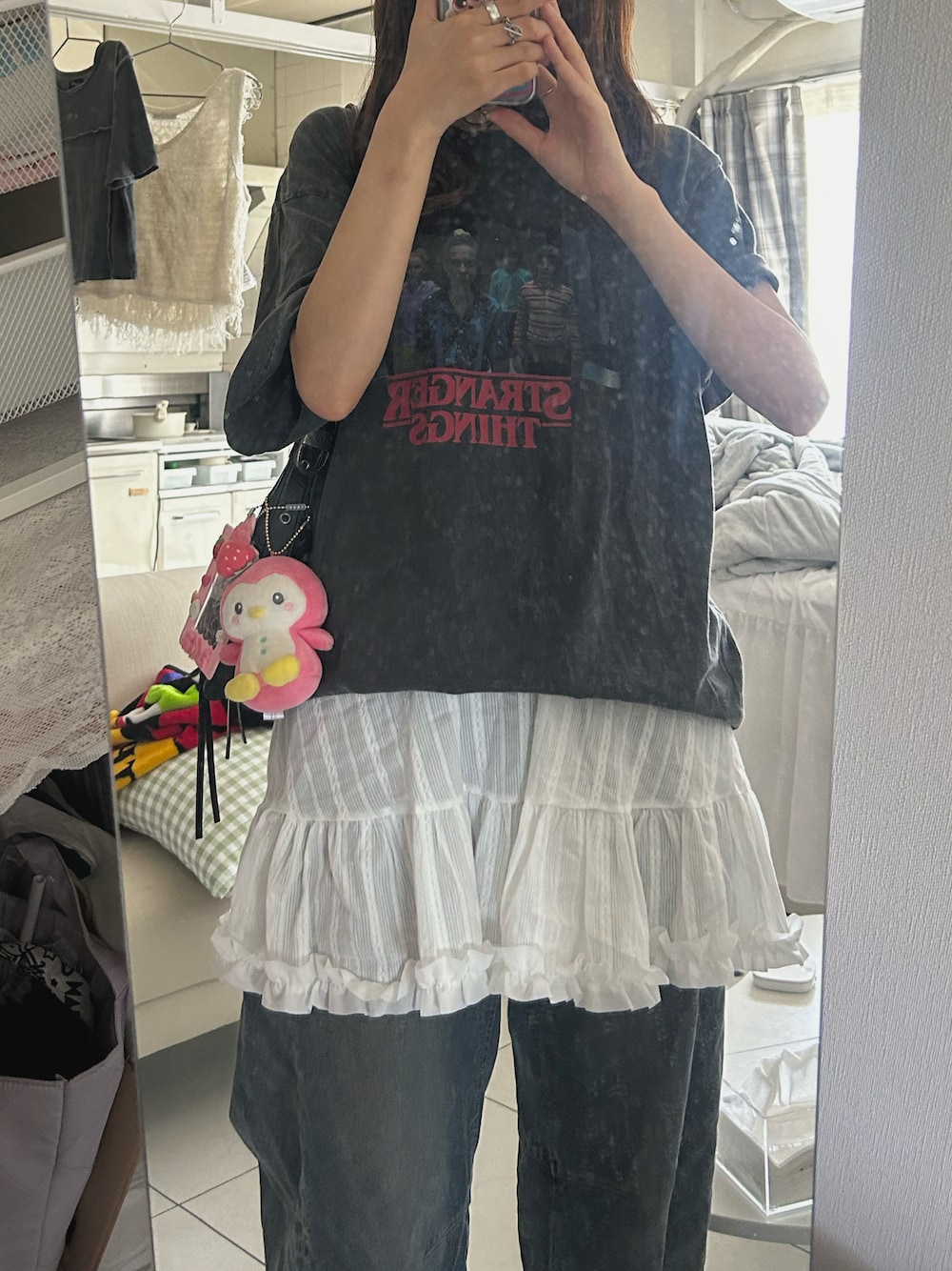 「FREAK'S STOREのアイテム（Tシャツ/カットソー、グレー系）」を使った、uiさん（レディース・161cm）の夏コーディネートの1枚目の写真