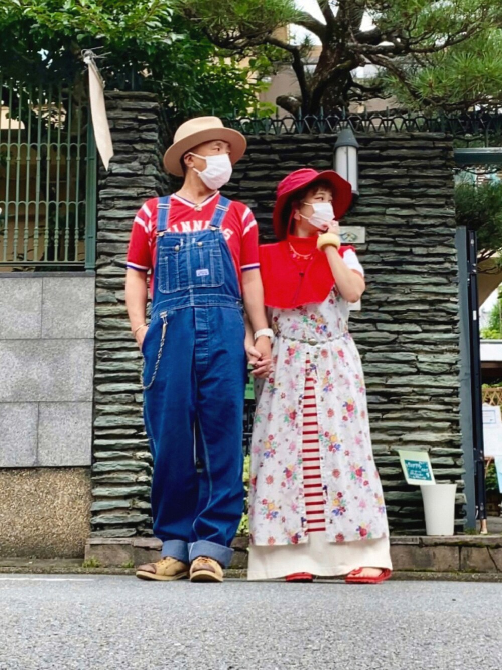 「シンプル、オーバーオール、オーバーオールコーデ、古着、休日スタイル、アメカジ、ビームスボーイ」｜「bigsmithのアイテム（オールインワン・サロペット、ブルー系）」を使った、satozakkさん（メンズ・169cm）の夏コーディネートの1枚目の写真