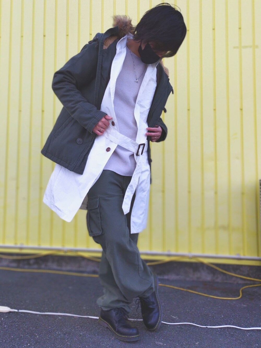 「休日スタイル、ミリタリー、カーゴパンツ、トレンチコート、レイヤードスタイル、ニット、ドレスシューズ、ストリート、低身長、今日のコーデ、おしゃれさんと繋がりたい、UNIQLO、カーキ、オトナカジュアル、冬コーデ」｜「ZIP FIVEのアイテム（モッズコート、グリーン系）」を使った、Null-Ponさん（メンズ・164cm）の冬コーディネートの1枚目の写真